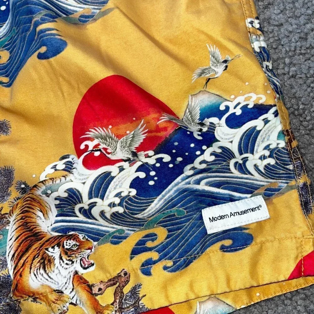 MODERN AMUSEMENT Men's Swimsuit Trunks Asian Tiger Moon Ocean Print EUC - Size M